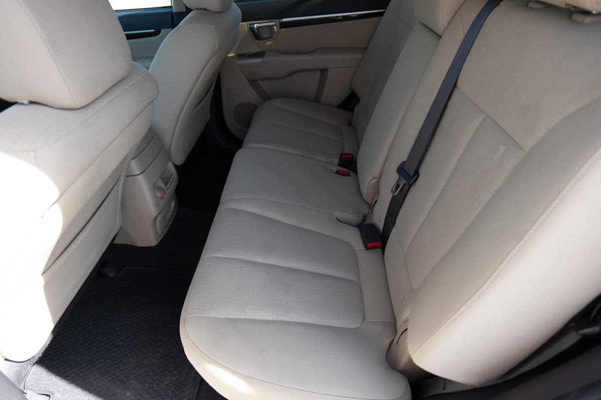 2012 Hyundai Santa Fe - Image 24