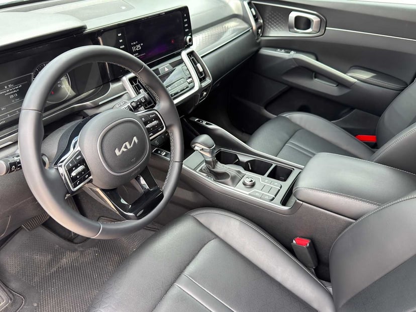 2023 Kia Sorento - Image 8