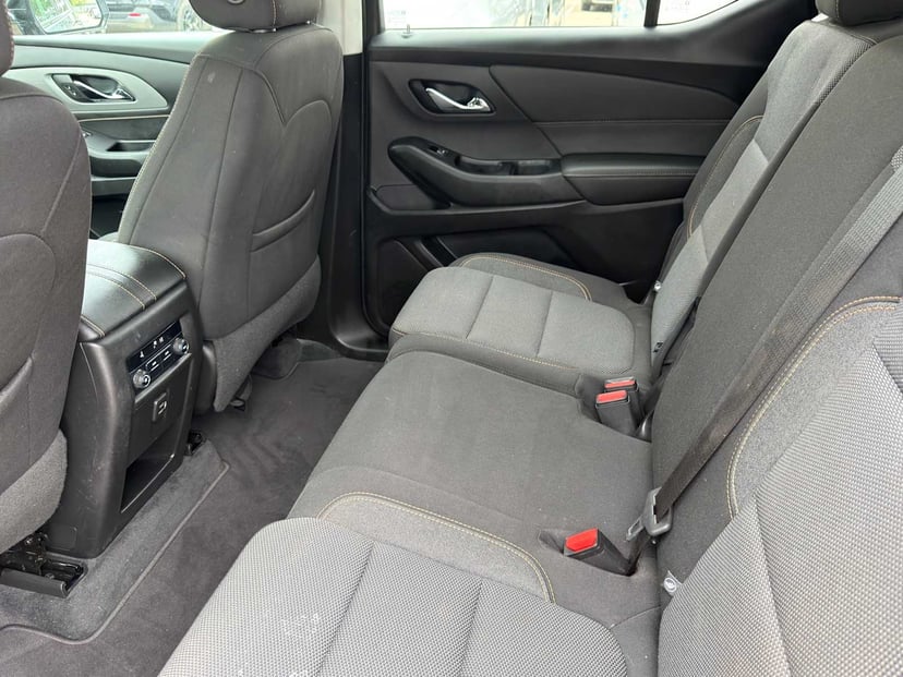 2020 Chevrolet Traverse - Image 21