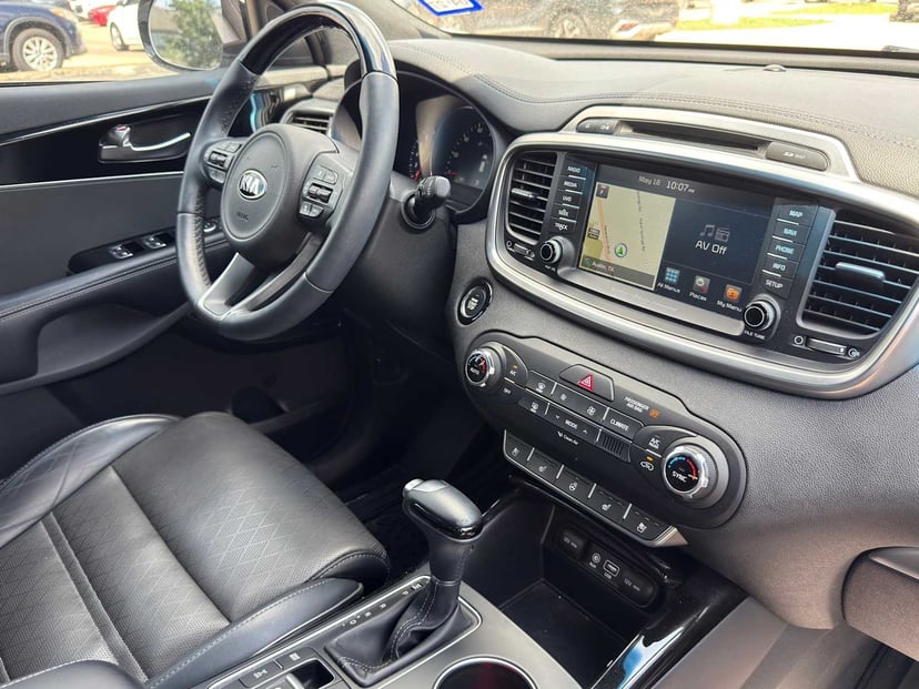 2018 Kia Sorento - Image 27