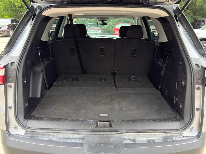 2020 Chevrolet Traverse - Image 4