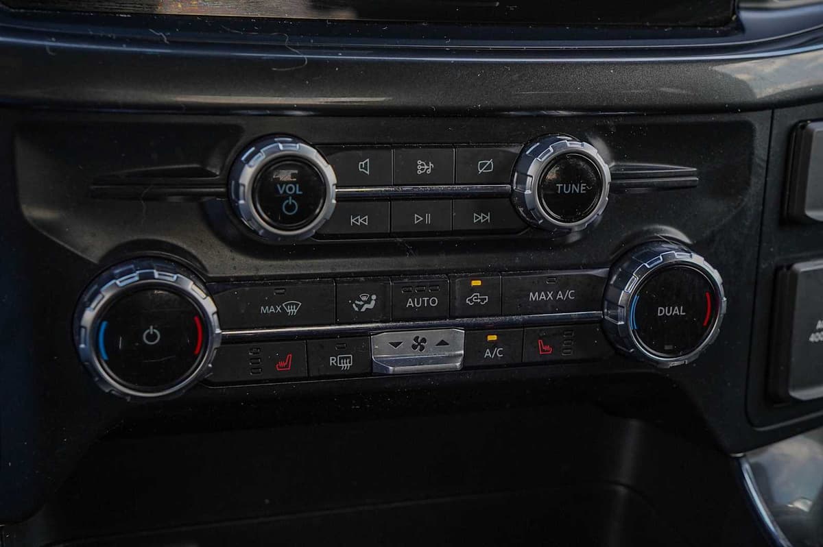 2022 Ford F-150 - Image 18