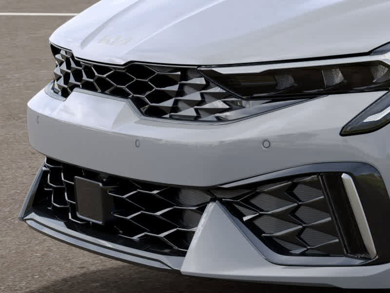 2026 Kia K5 - Image 12