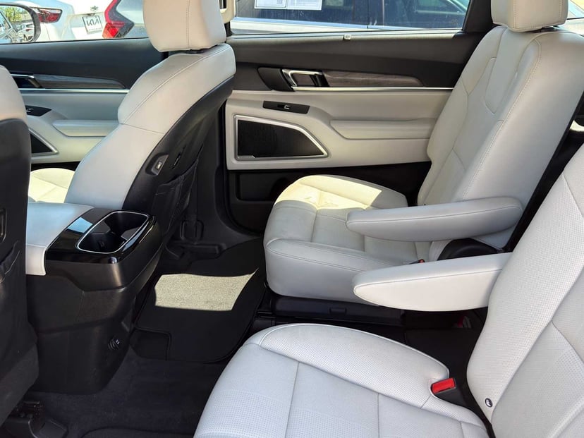 2022 Kia Telluride - Image 27