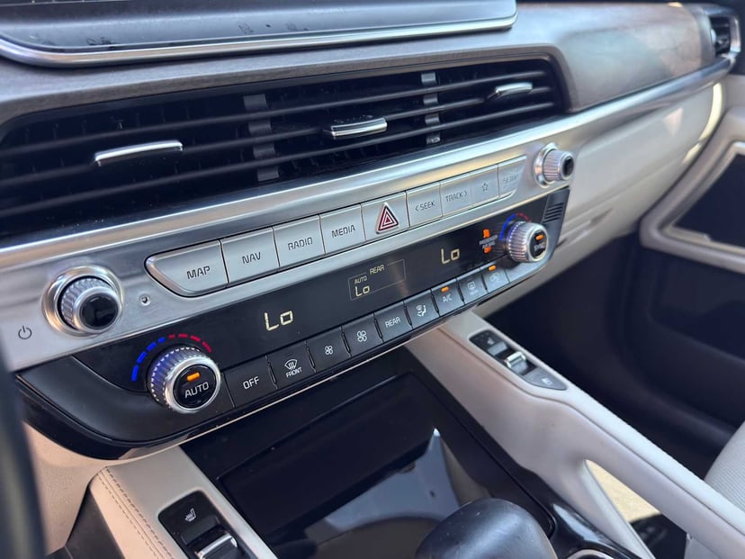 2022 Kia Telluride - Image 10