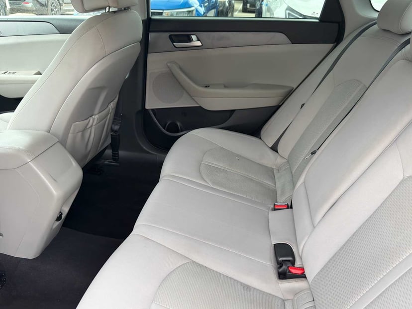 2016 Hyundai Sonata - Image 27