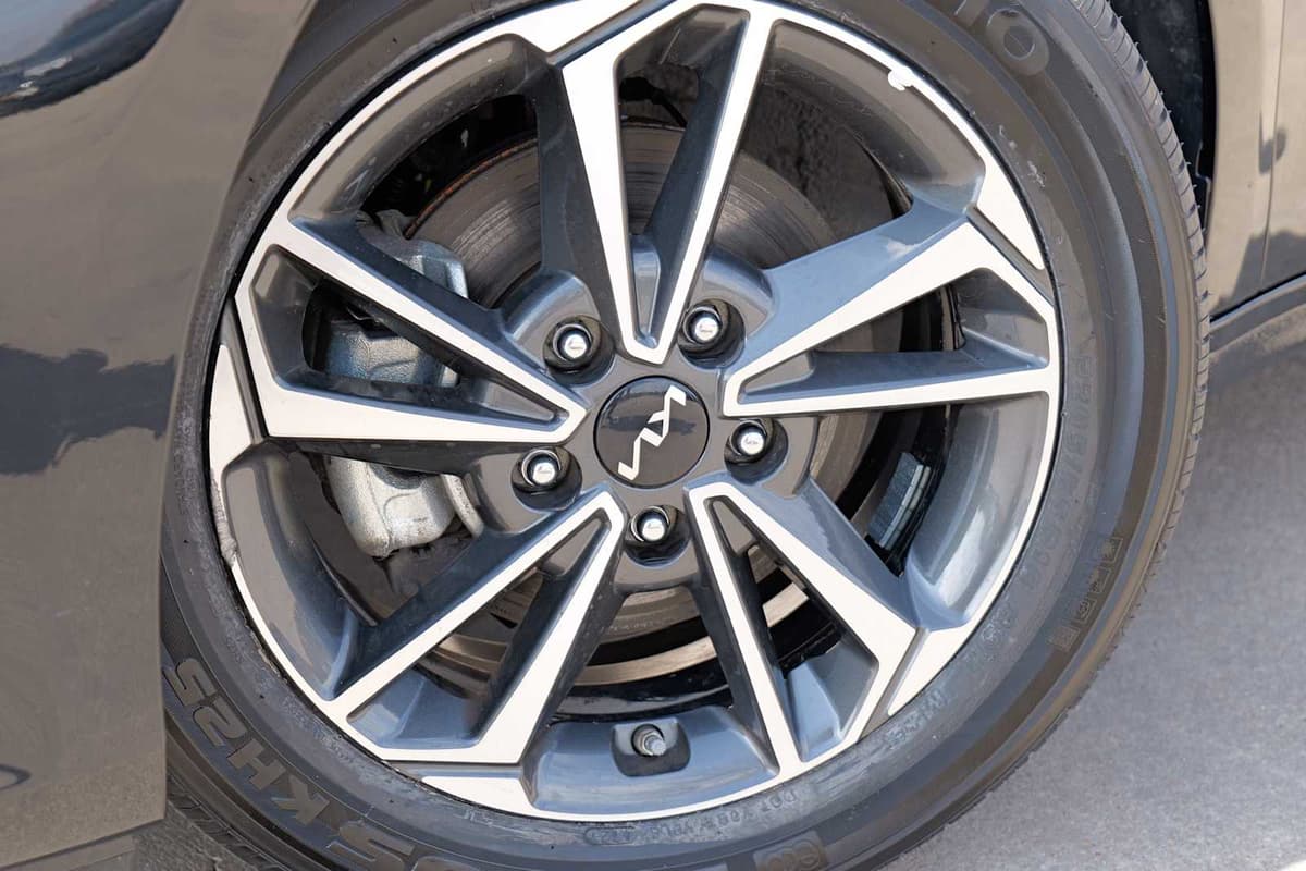 2024 Kia Forte - Image 2