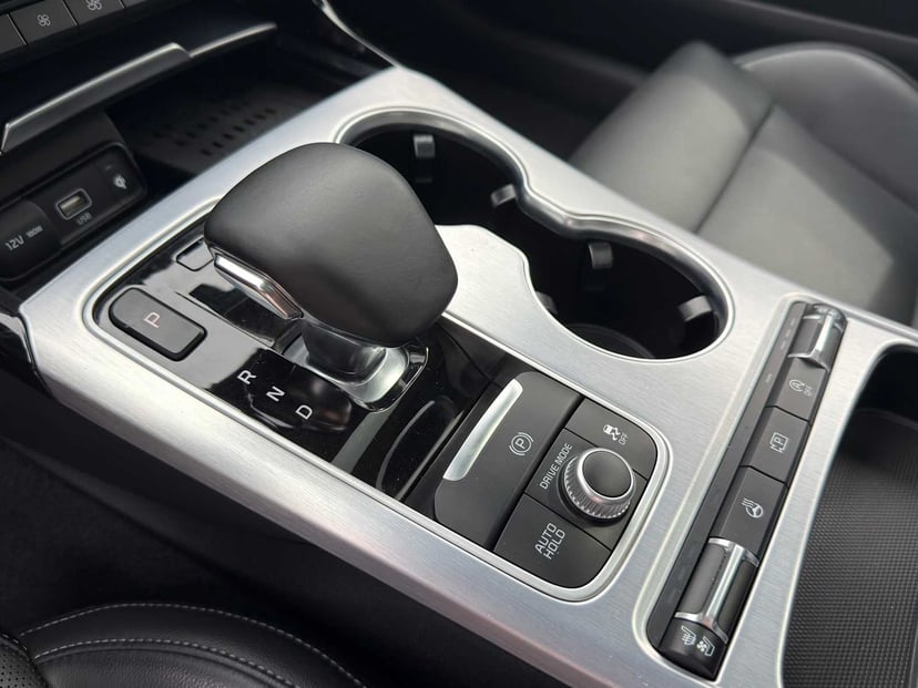 2022 Kia Stinger - Image 13