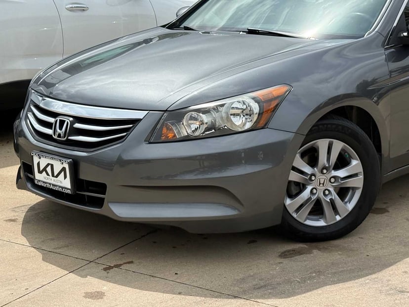 2011 Honda Accord - Image 2