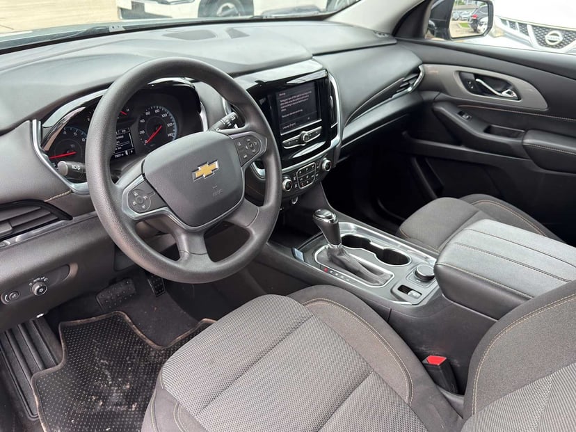 2020 Chevrolet Traverse - Image 3