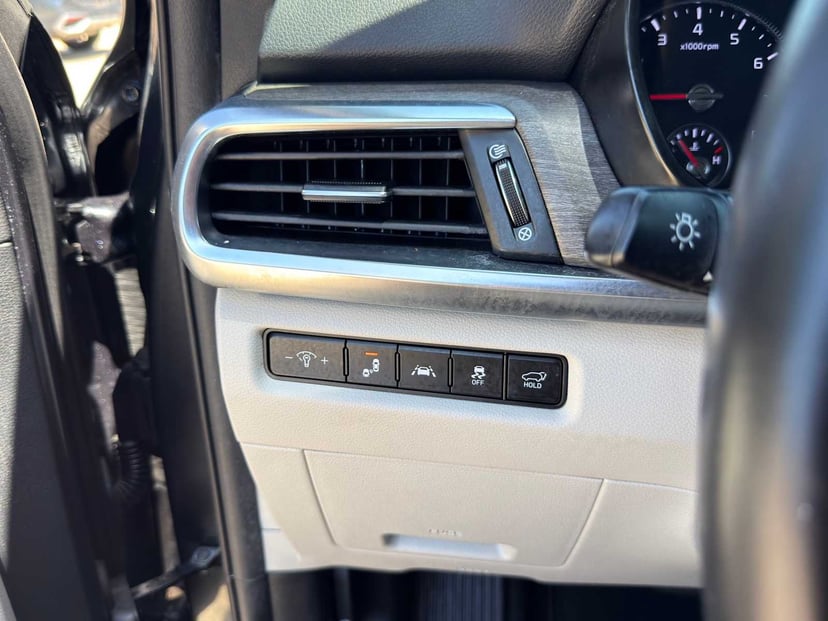 2022 Kia Telluride - Image 16
