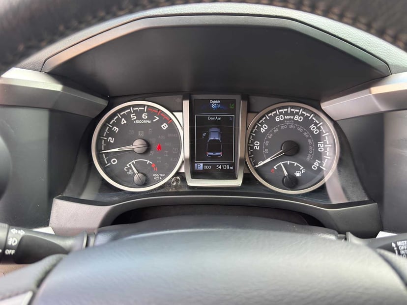 2023 Toyota Tacoma - Image 19