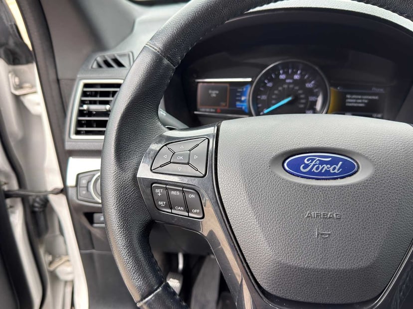 2017 Ford Explorer - Image 13