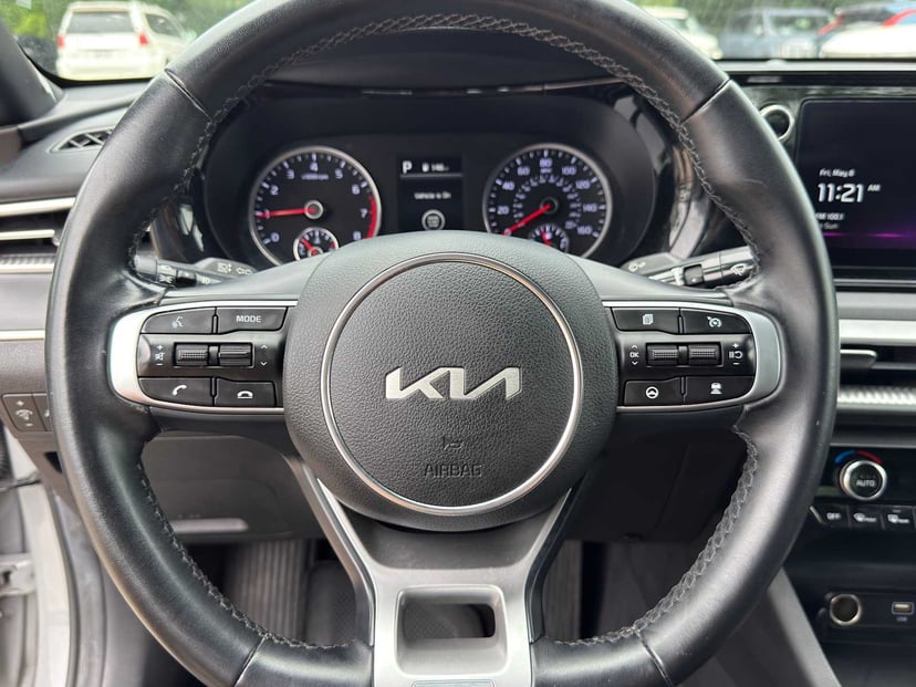 2024 Kia K5 - Image 14