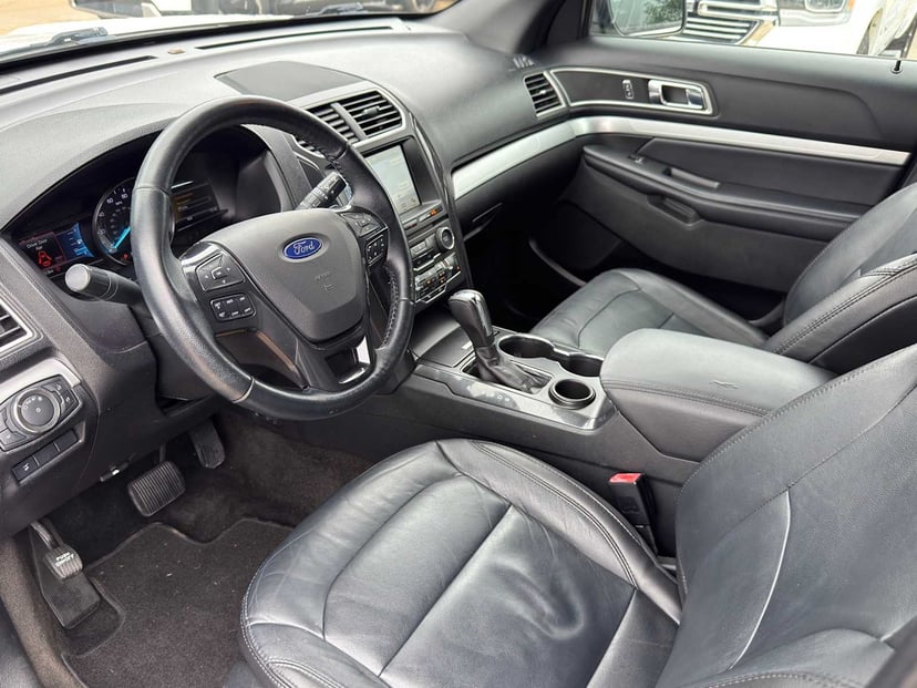 2017 Ford Explorer - Image 8