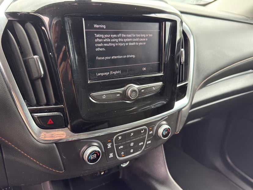 2020 Chevrolet Traverse - Image 10
