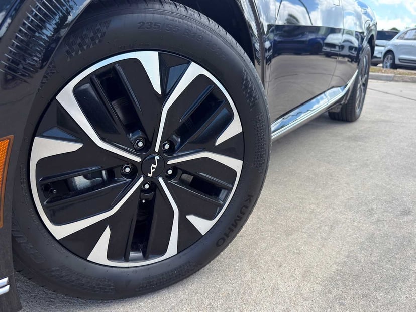 2024 Kia EV6 - Image 4