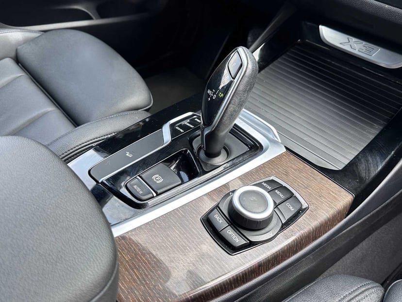 2018 BMW X3 - Image 25