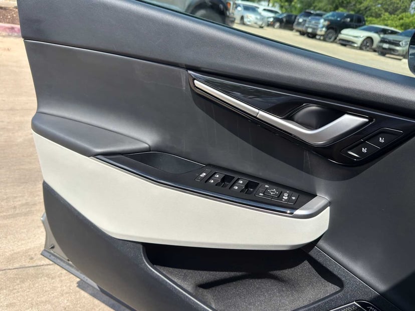 2024 Kia EV6 - Image 20