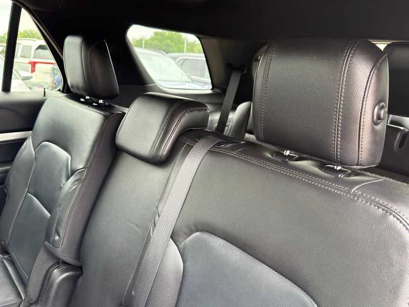 2017 Ford Explorer - Image 24