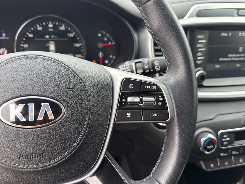 2019 Kia Sorento - Image 16