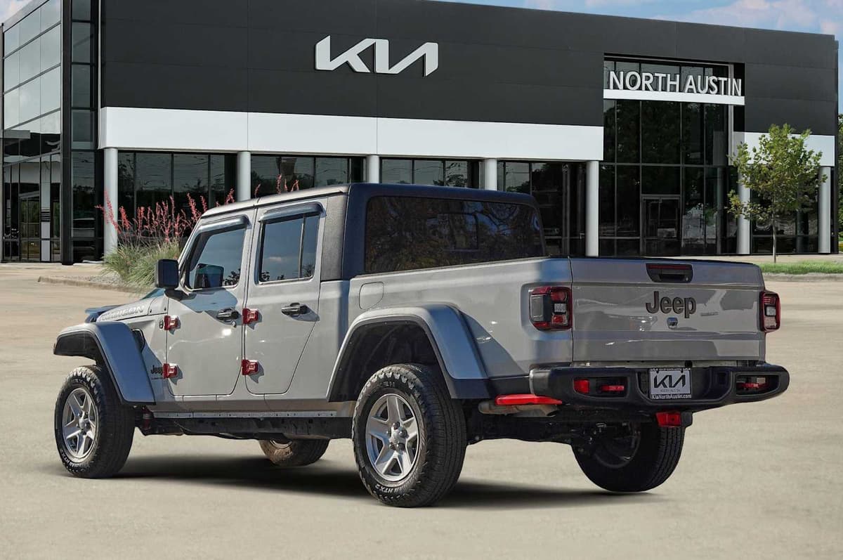 2023 Jeep Gladiator - Image 5