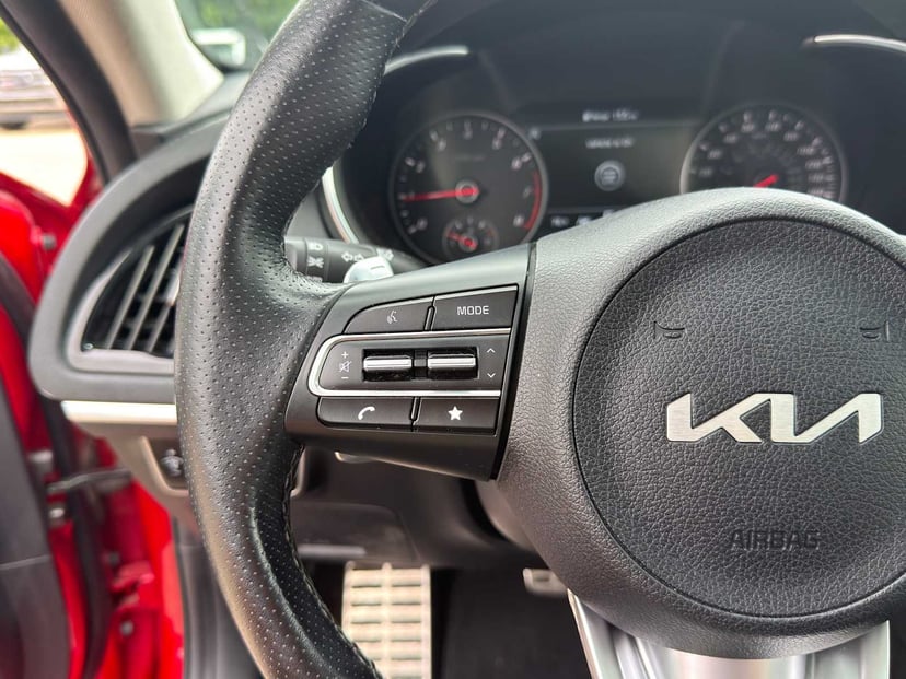 2022 Kia Stinger - Image 21
