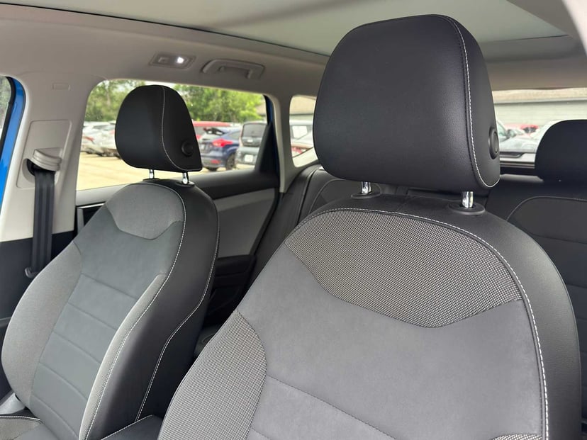 2022 Volkswagen Taos - Image 12