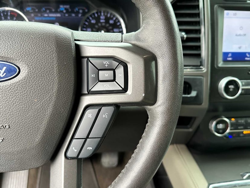 2020 Ford Expedition - Image 11