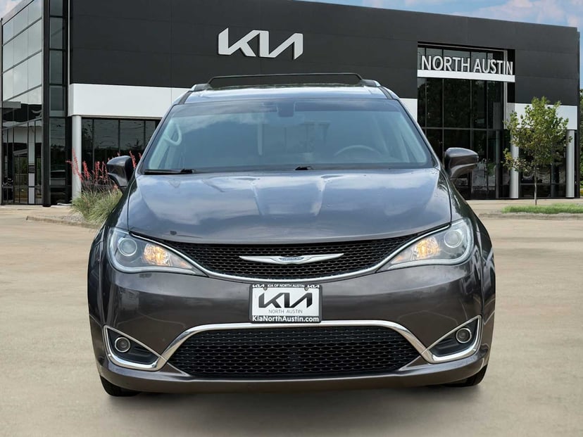 2018 Chrysler Pacifica - Image 4