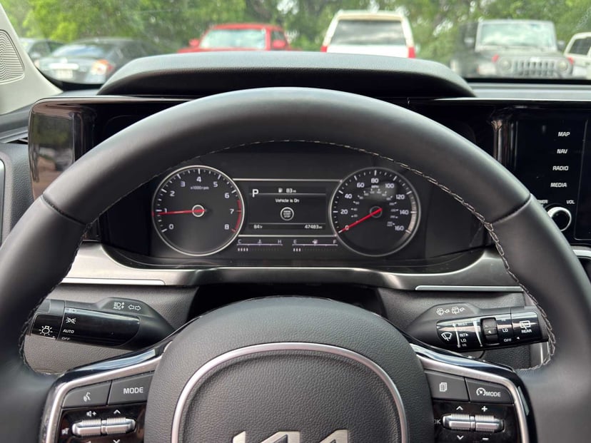 2023 Kia Sorento - Image 17