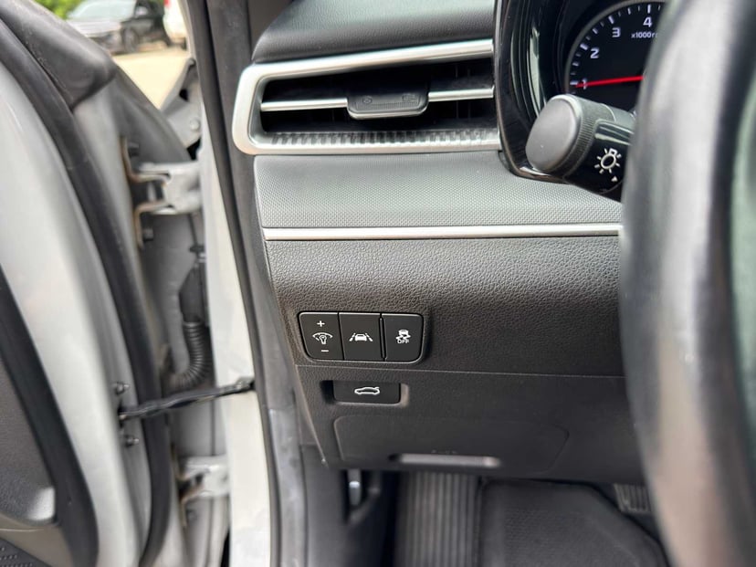 2024 Kia K5 - Image 22