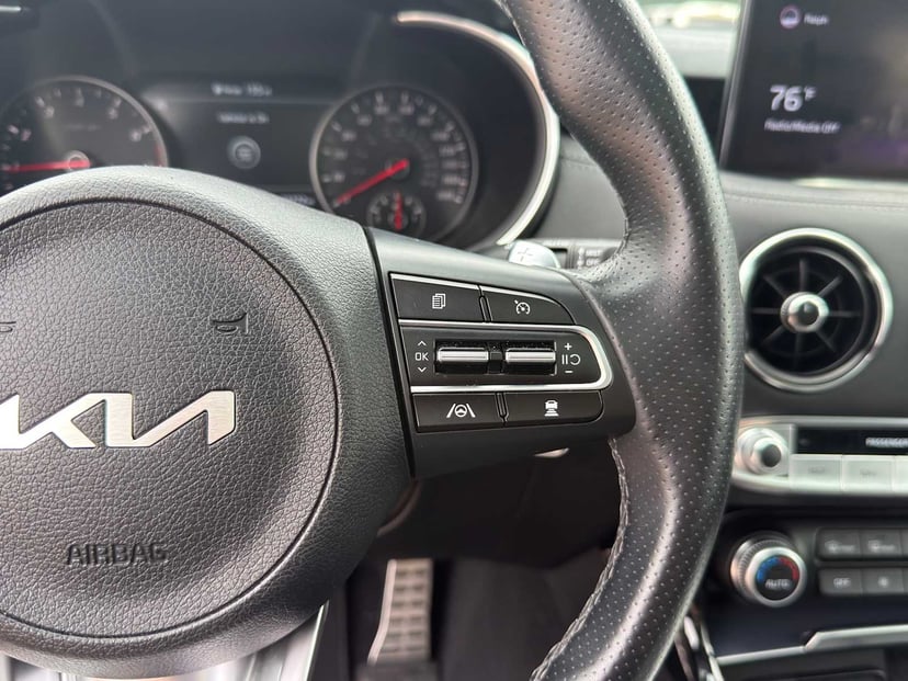 2022 Kia Stinger - Image 20