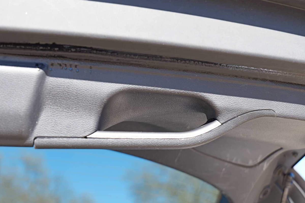 2020 Jeep Cherokee - Image 30