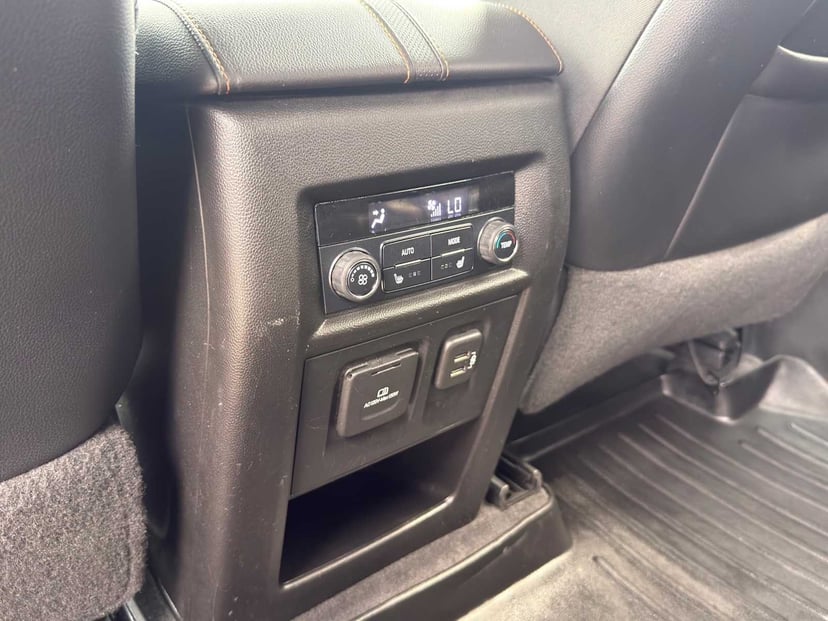 2018 Chevrolet Traverse - Image 34