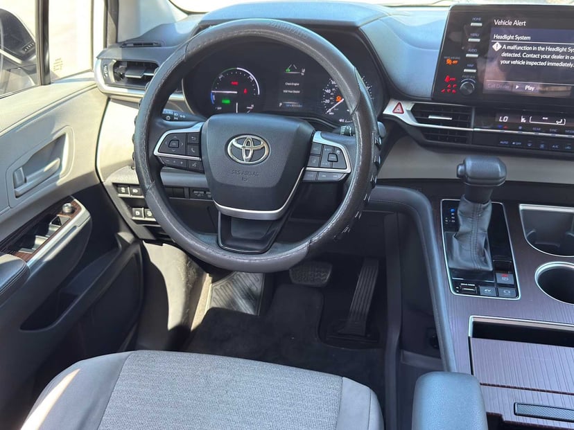 2021 Toyota Sienna - Image 25