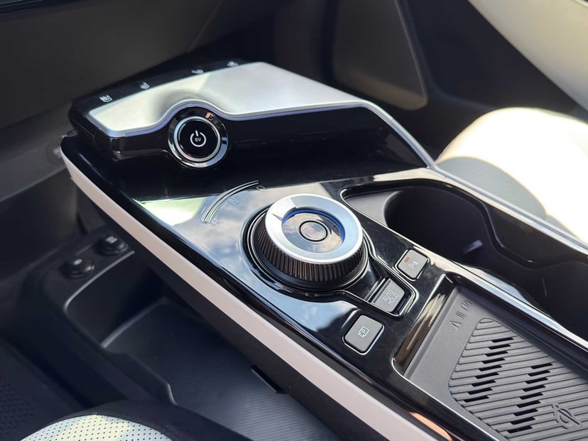 2024 Kia EV6 - Image 14