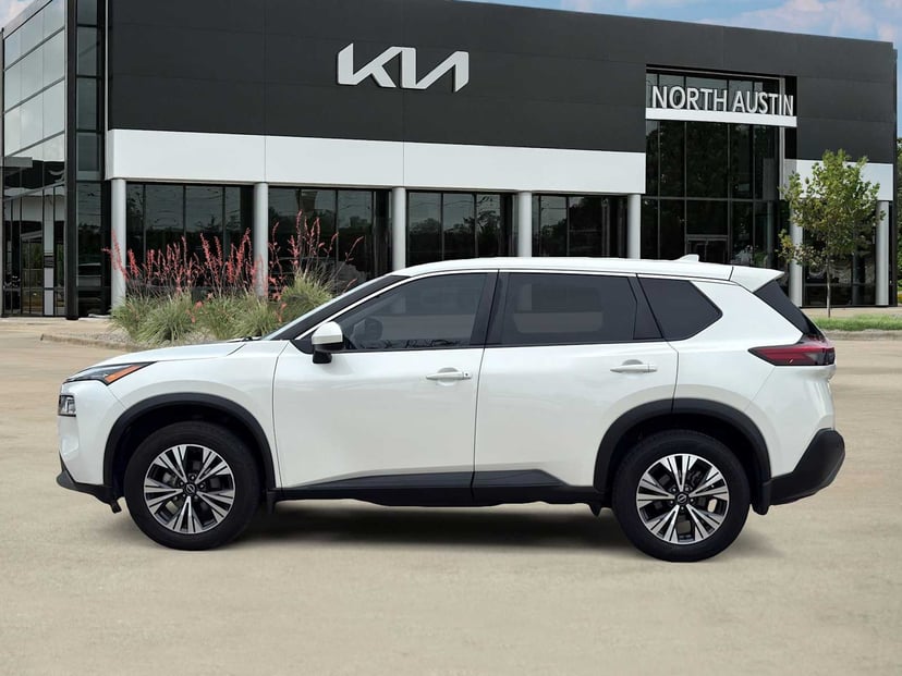 2023 Nissan Rogue - Image 5