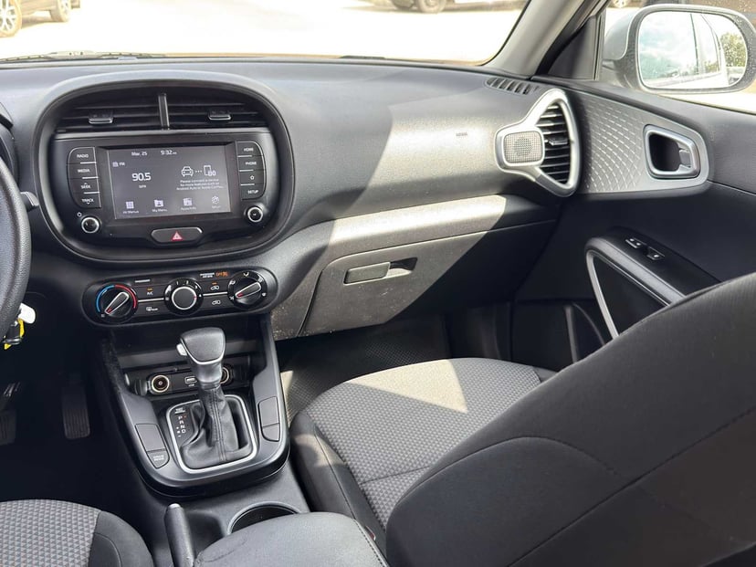2020 Kia Soul - Image 25