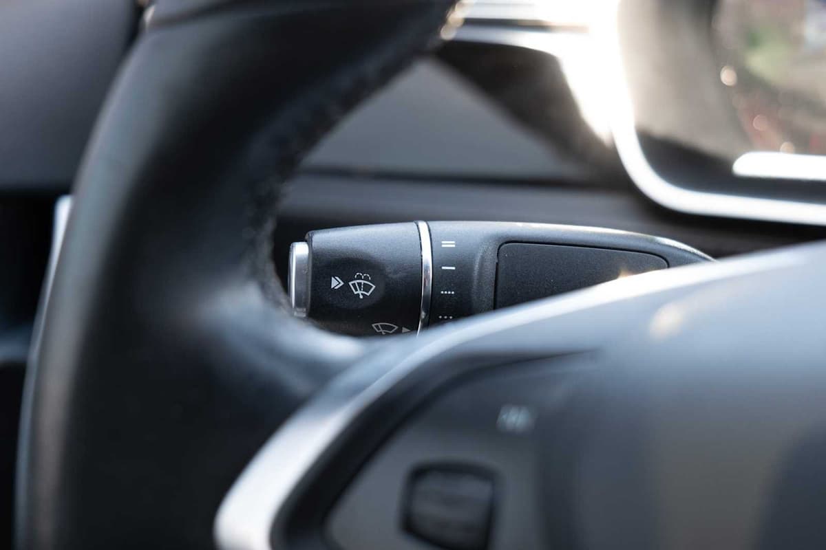 2017 Tesla Model S - Image 18