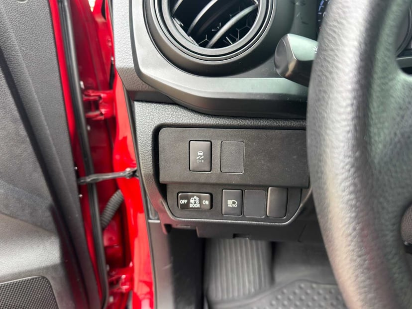 2021 Toyota Tacoma - Image 20