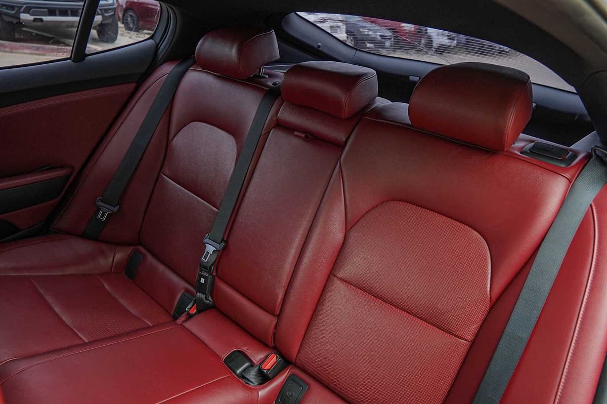 2021 Kia Stinger - Image 32