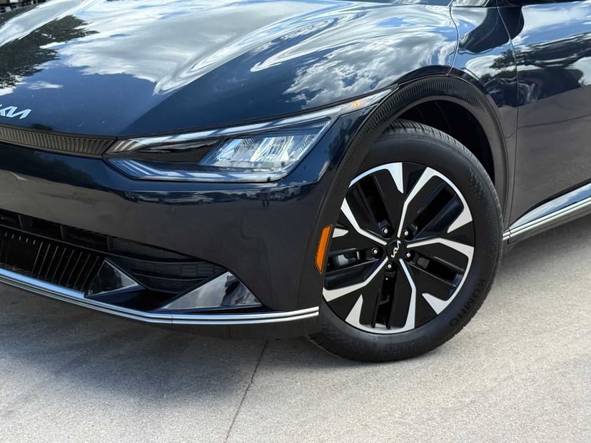 2024 Kia EV6 - Image 3