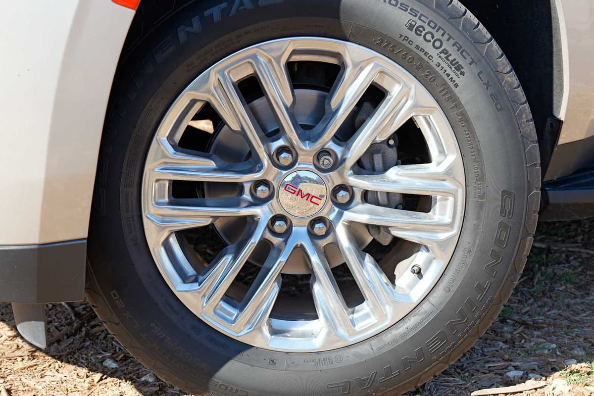 2021 GMC Yukon XL - Image 2