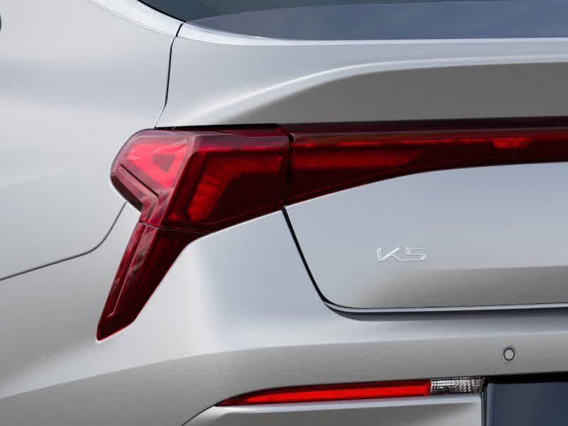 2026 Kia K5 - Image 11