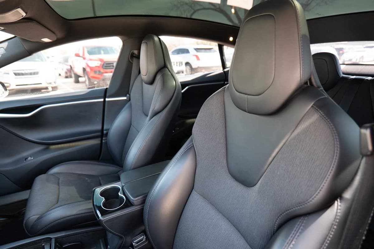 2017 Tesla Model S - Image 11