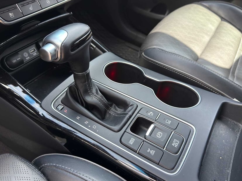 2018 Kia Sorento - Image 13
