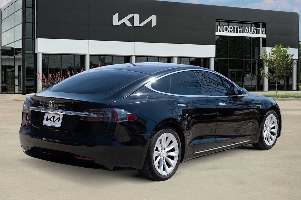 2017 Tesla Model S - Image 6