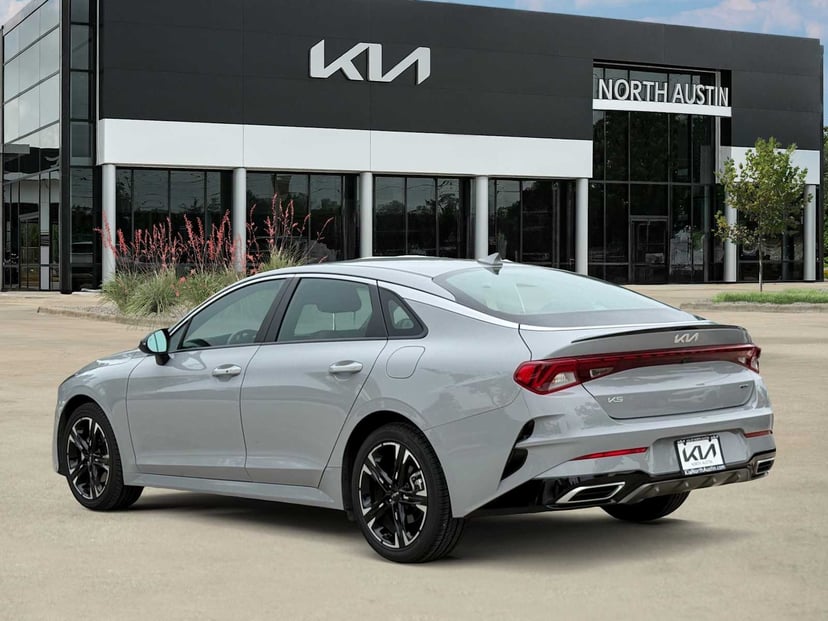 2024 Kia K5 - Image 4