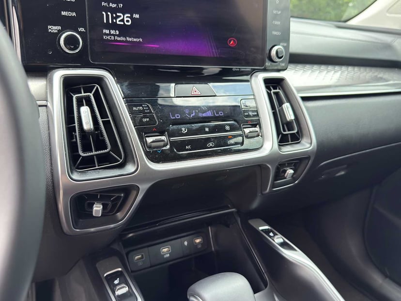 2023 Kia Sorento - Image 12